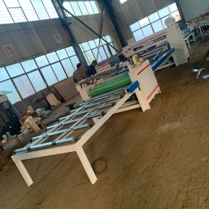 貼面機(jī)